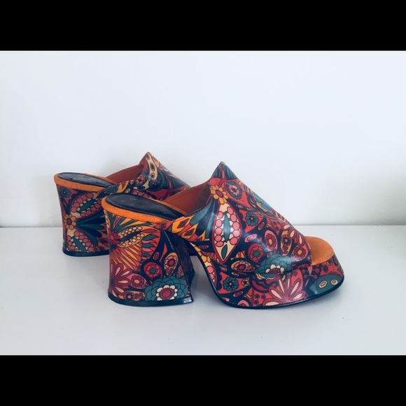 SOLD 90s Psychedelic Platforms Zodiac bratz - Picture 2 of 8